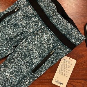 NEW Lululemon inspire tights II Alberta Teal